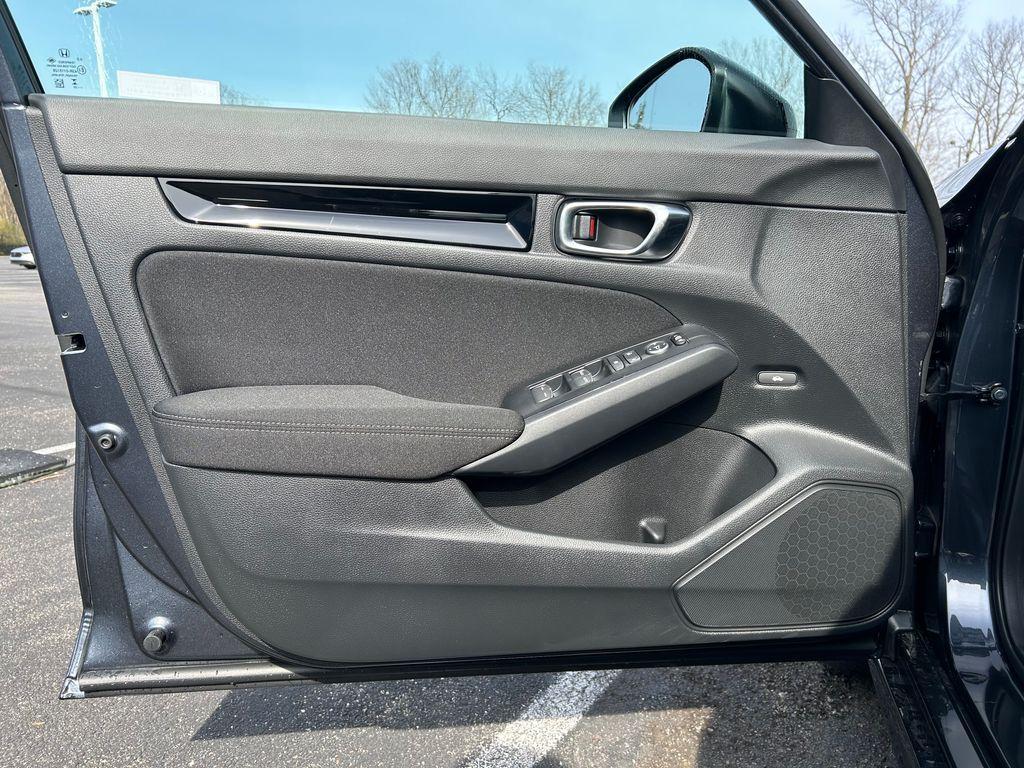 new 2025 Honda Civic Hybrid car, priced at $29,100