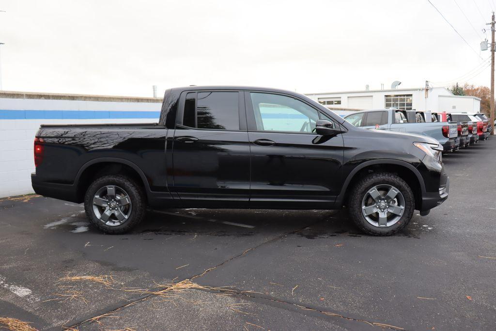 new 2025 Honda Ridgeline car, priced at $45,442