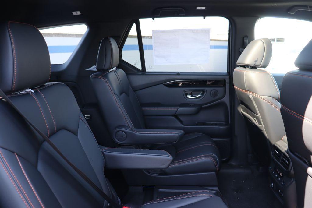 new 2025 Honda Pilot car, priced at $49,155