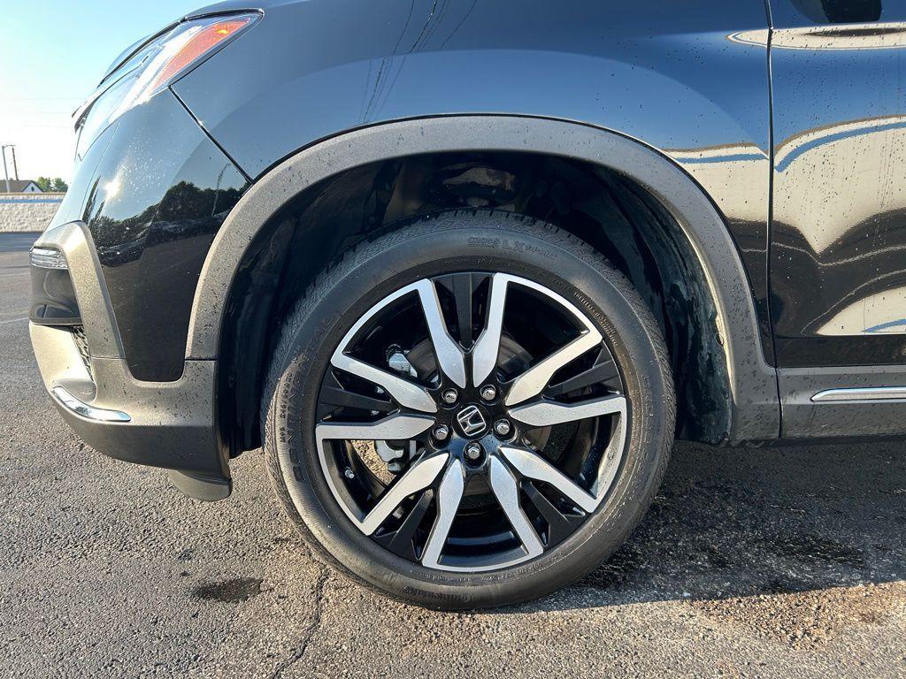 used 2022 Honda Pilot car, priced at $37,991