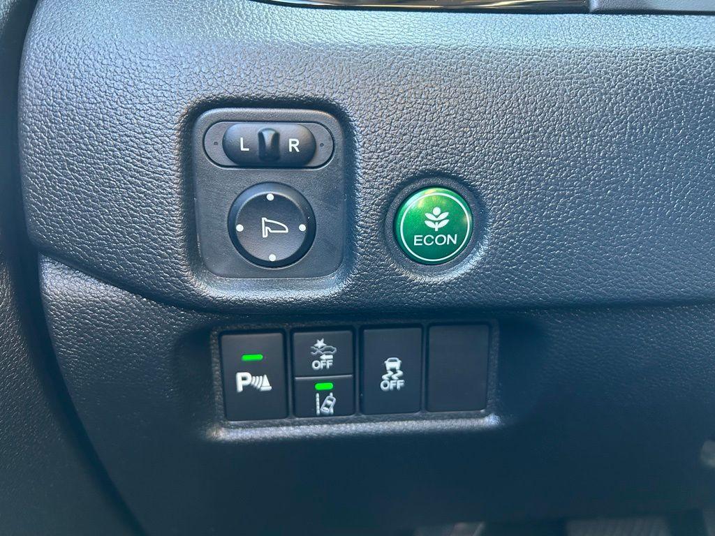 used 2022 Honda Pilot car, priced at $37,991