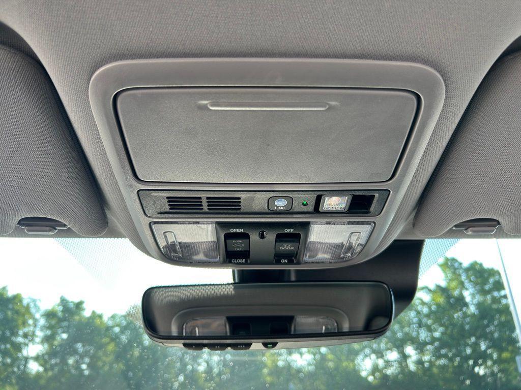 used 2022 Honda Pilot car, priced at $37,991