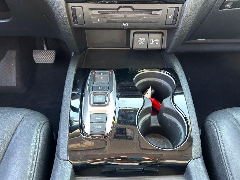 used 2022 Honda Pilot car, priced at $37,991