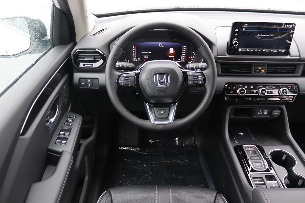 new 2025 Honda Pilot car