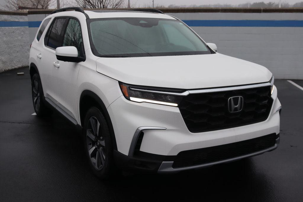 new 2025 Honda Pilot car