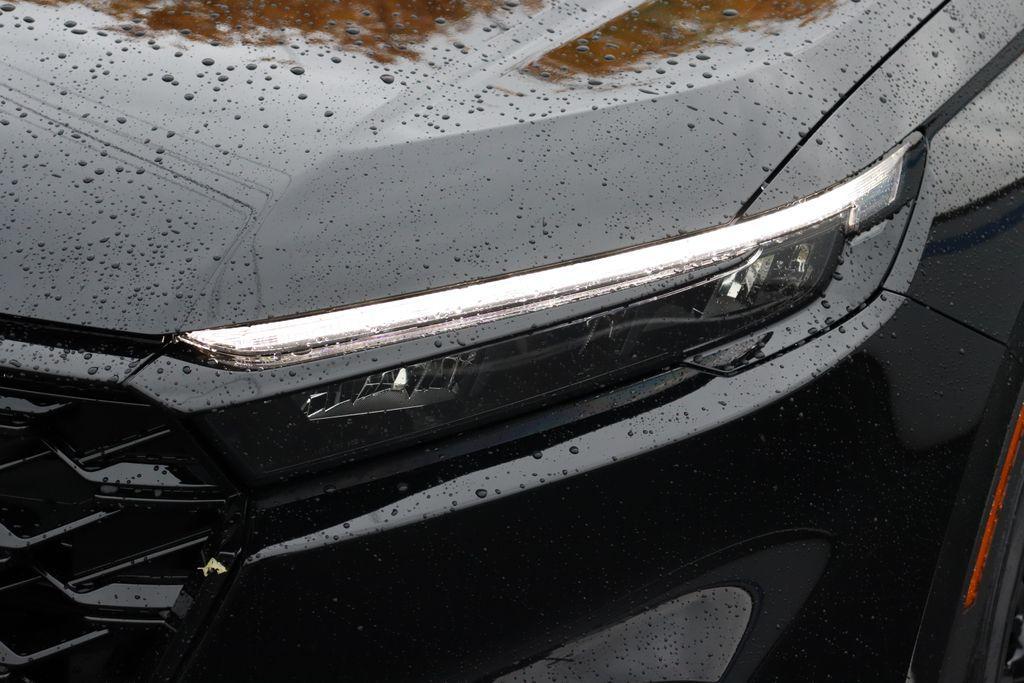 new 2025 Honda CR-V Hybrid car, priced at $39,045
