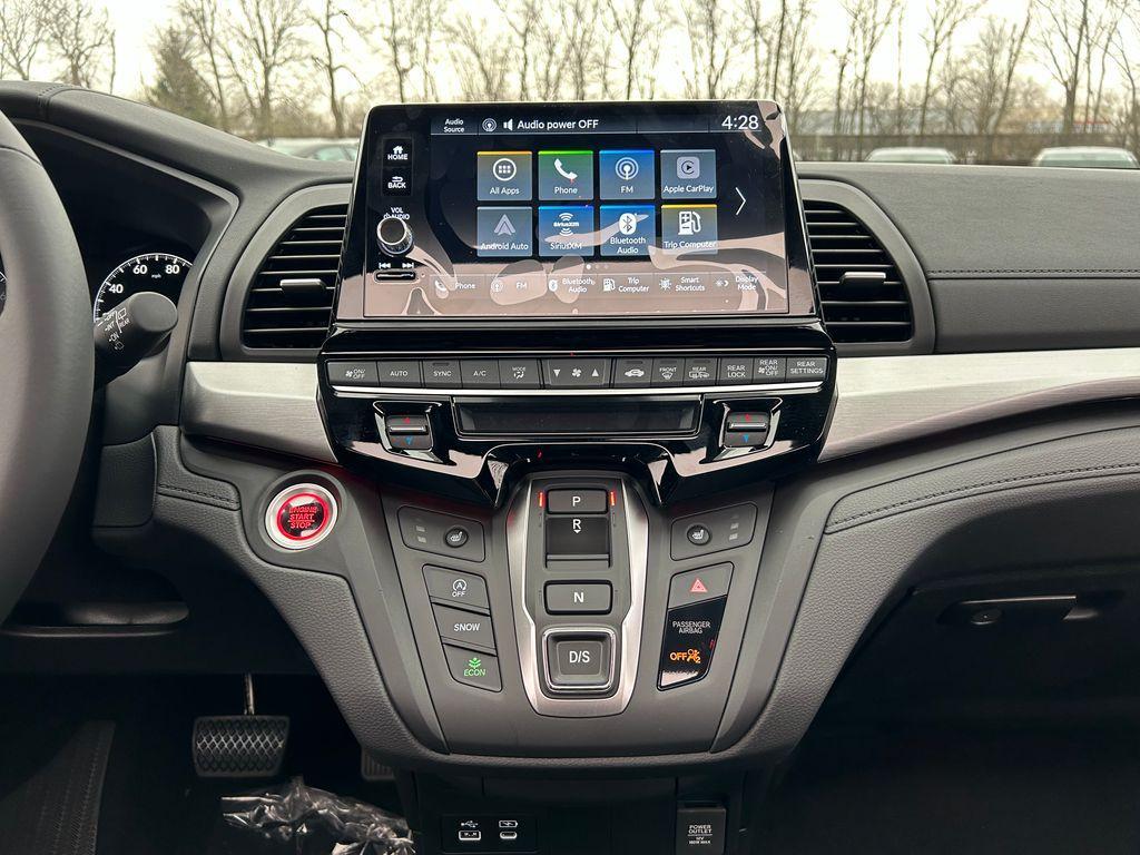 new 2026 Honda Odyssey car, priced at $44,440