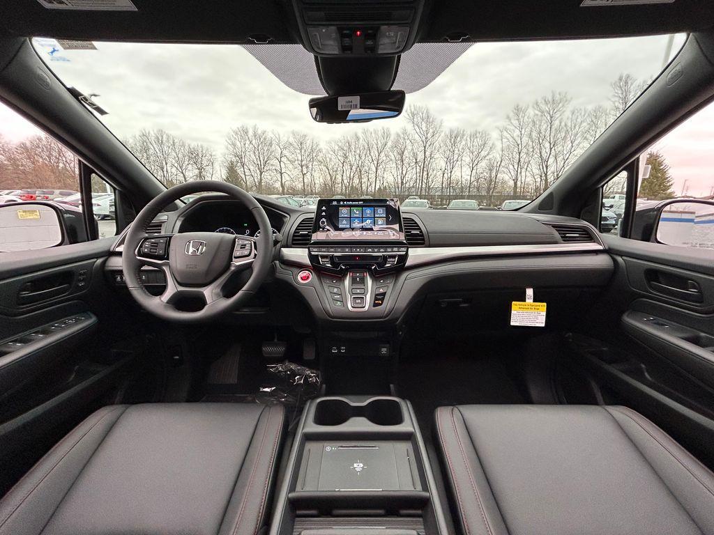 new 2026 Honda Odyssey car, priced at $44,440