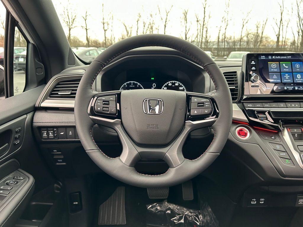 new 2026 Honda Odyssey car, priced at $44,440