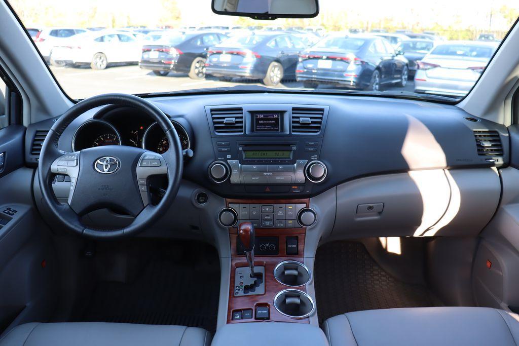 used 2010 Toyota Highlander car, priced at $7,792