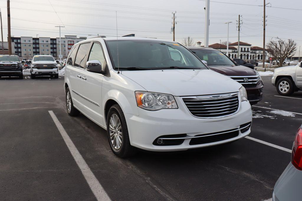 used 2015 Chrysler Town & Country car, priced at $15,491