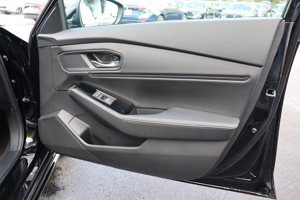 new 2025 Honda Accord Hybrid car