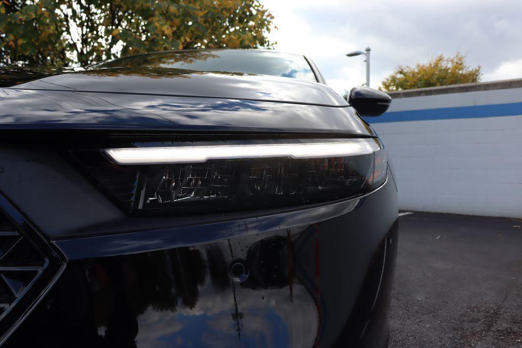 new 2025 Honda Accord Hybrid car