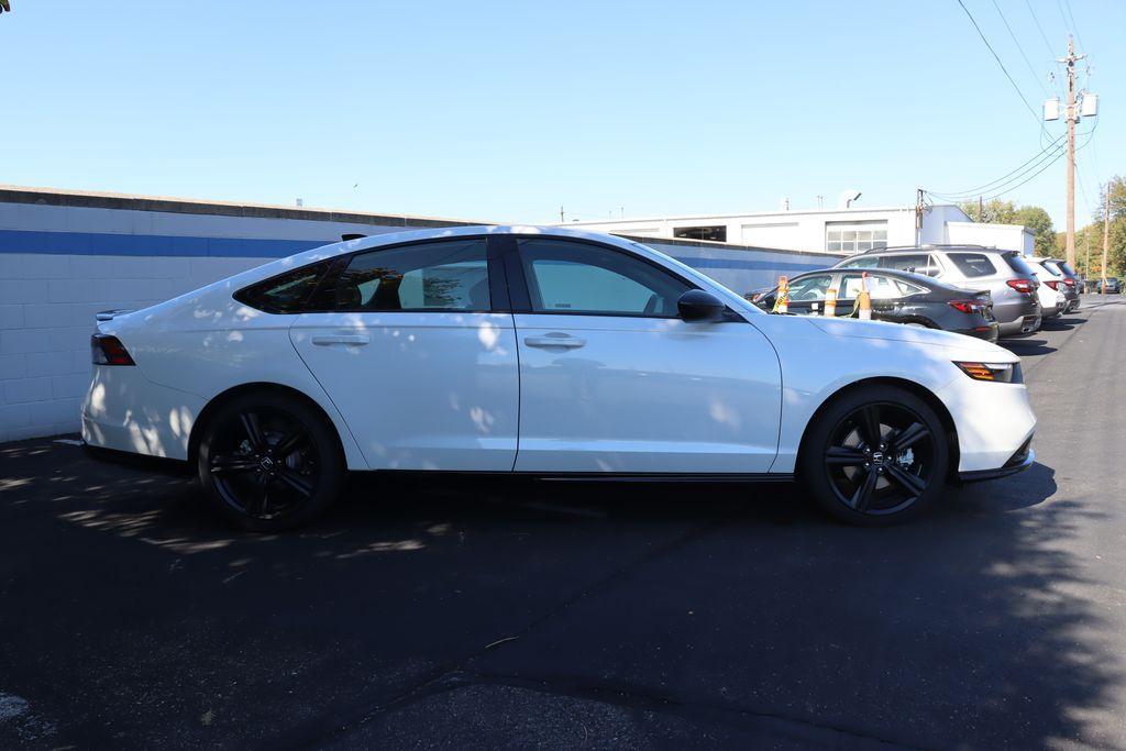 new 2025 Honda Accord Hybrid car, priced at $35,217