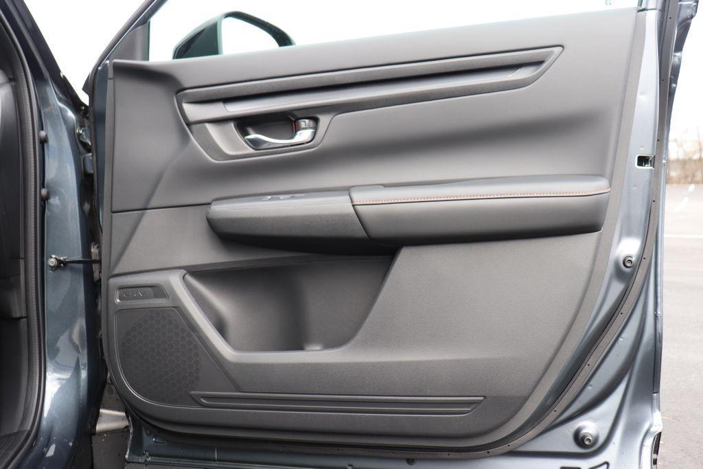 new 2025 Honda CR-V Hybrid car, priced at $36,545