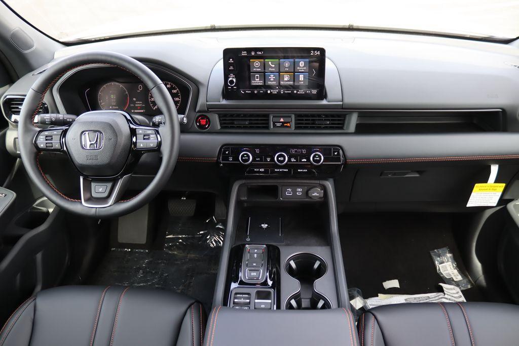 new 2025 Honda Pilot car, priced at $48,719