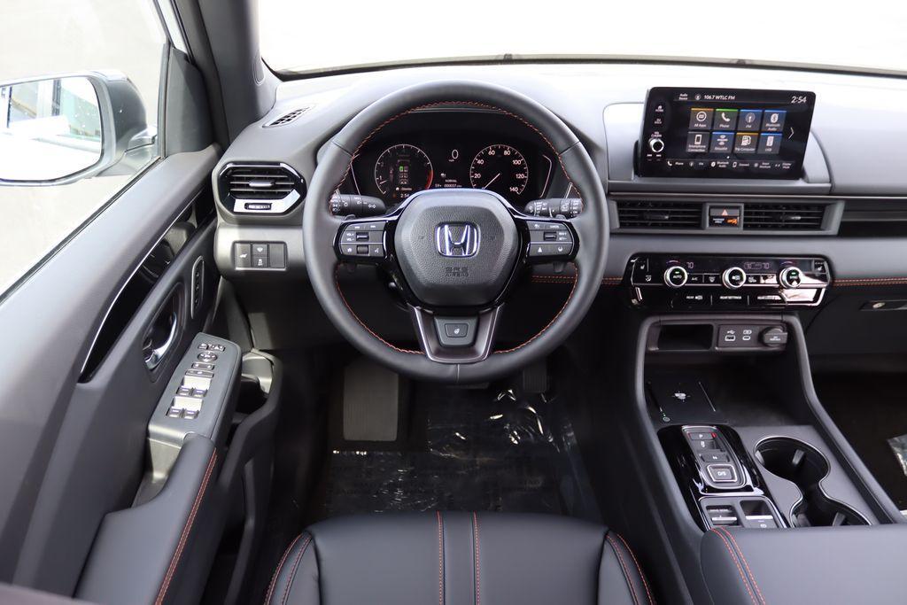 new 2025 Honda Pilot car, priced at $48,719