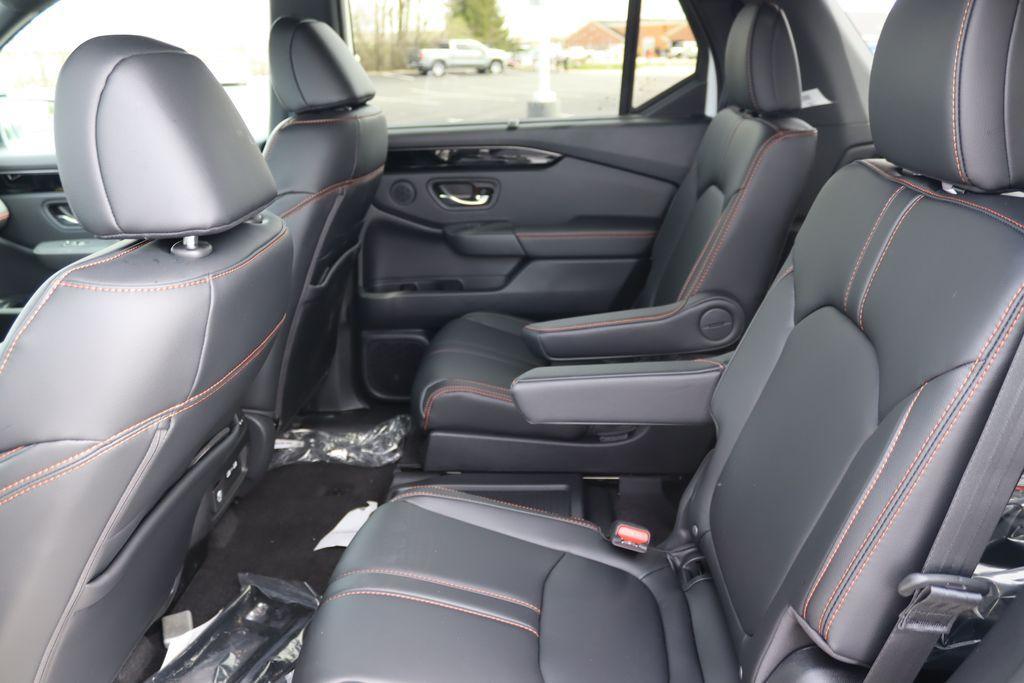 new 2025 Honda Pilot car, priced at $48,719