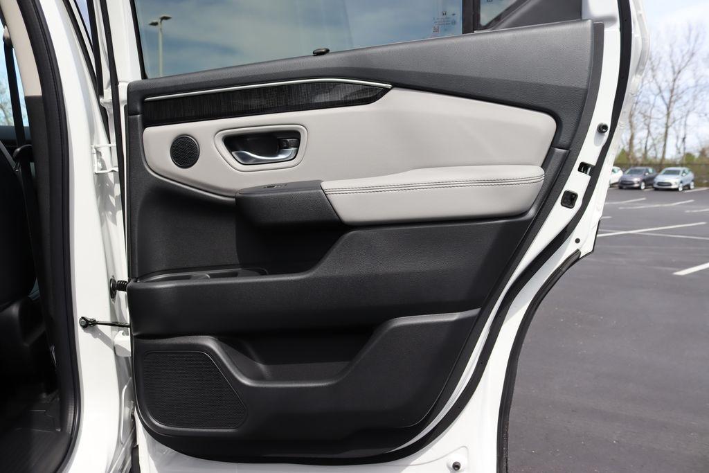 new 2025 Honda Pilot car, priced at $53,390