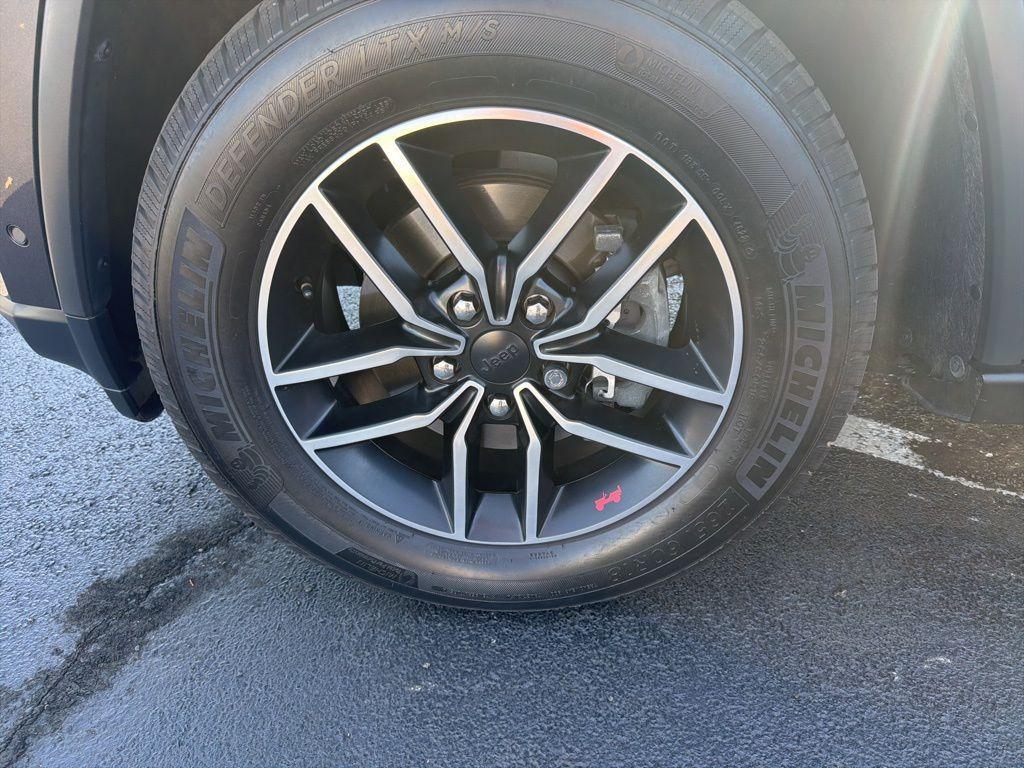 used 2019 Jeep Grand Cherokee car, priced at $21,493