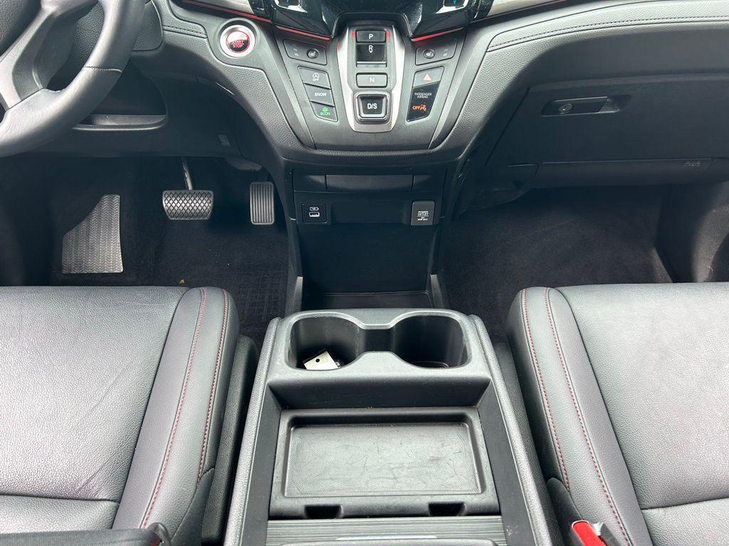 used 2023 Honda Odyssey car, priced at $37,443