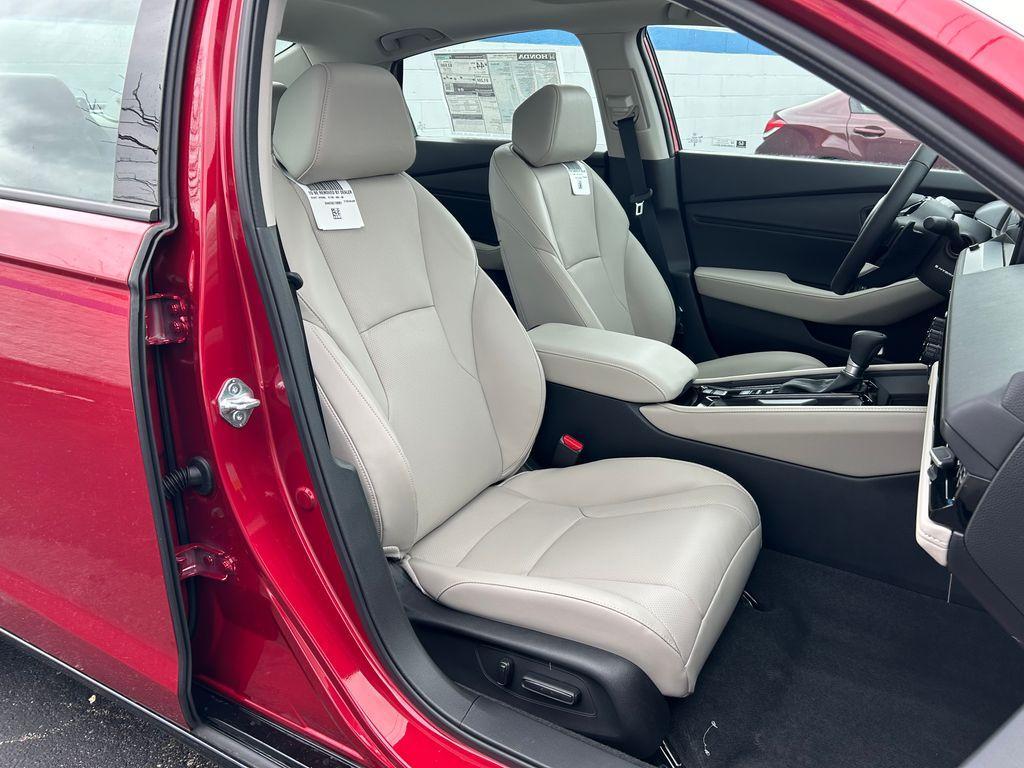 new 2025 Honda Accord Hybrid car, priced at $39,405