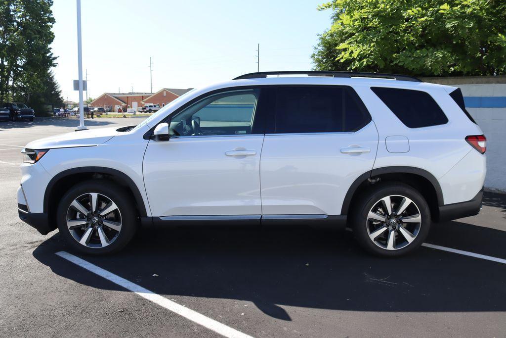 new 2025 Honda Pilot car, priced at $49,450