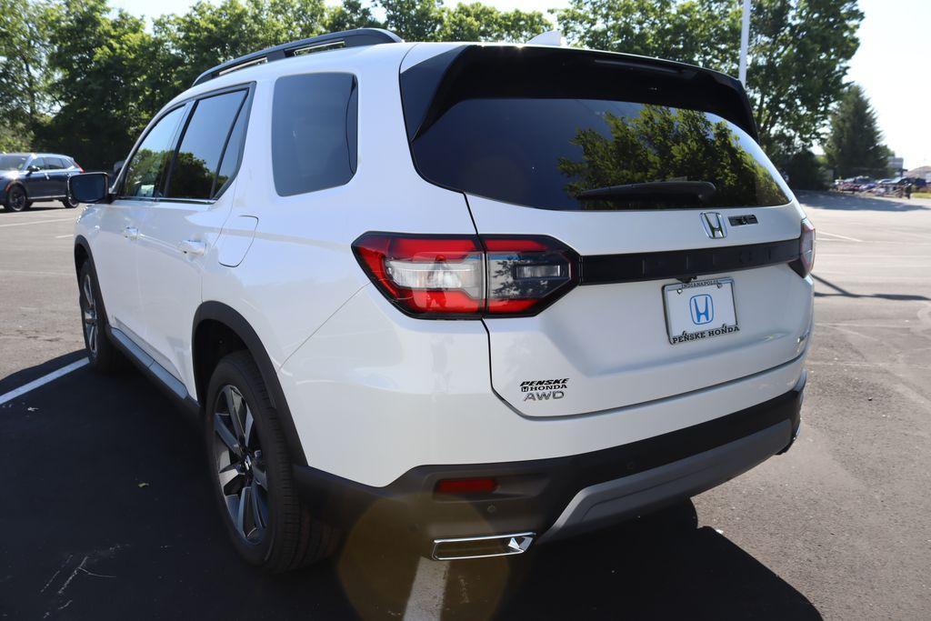 new 2025 Honda Pilot car, priced at $49,450