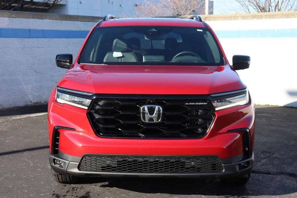 new 2025 Honda Pilot car, priced at $54,430