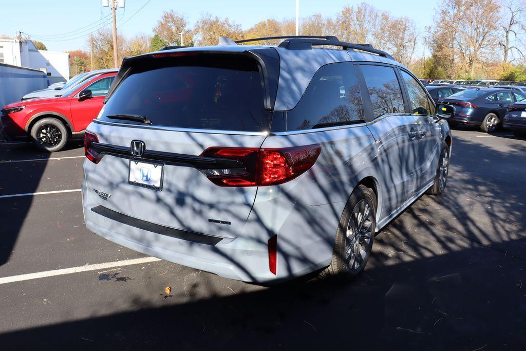 new 2025 Honda Odyssey car, priced at $47,055