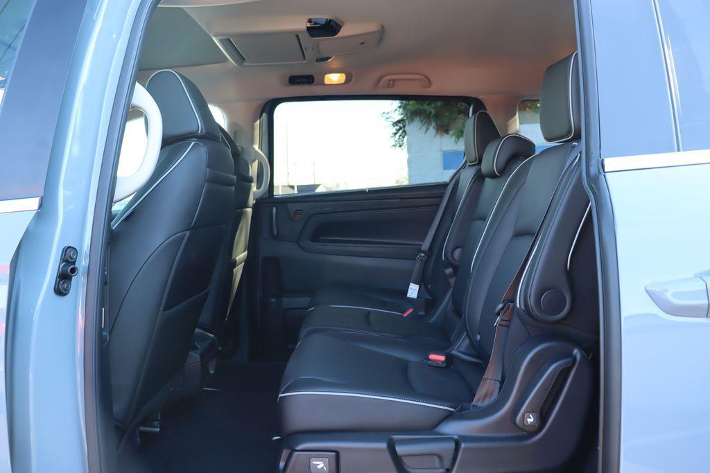 new 2025 Honda Odyssey car, priced at $47,055