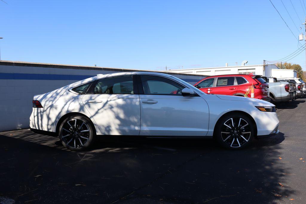 new 2025 Honda Accord Hybrid car, priced at $39,655