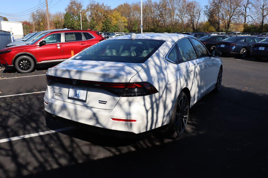 new 2025 Honda Accord Hybrid car, priced at $39,655