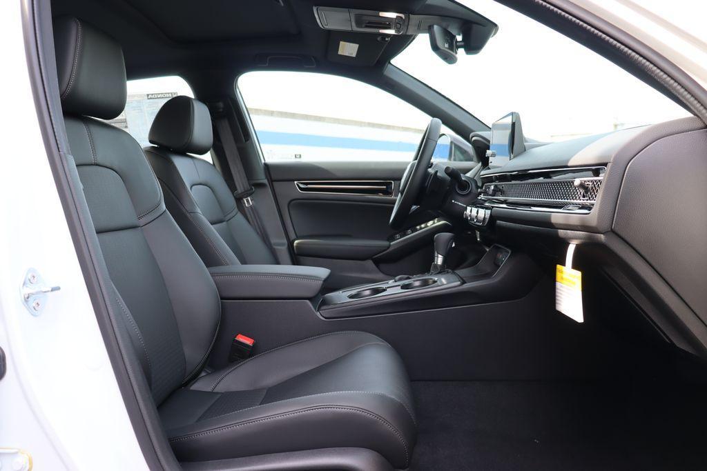new 2025 Honda Civic Hybrid car