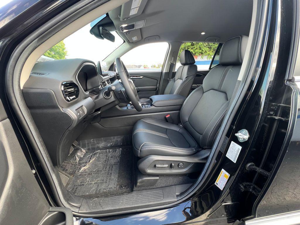 new 2025 Honda Pilot car, priced at $46,469