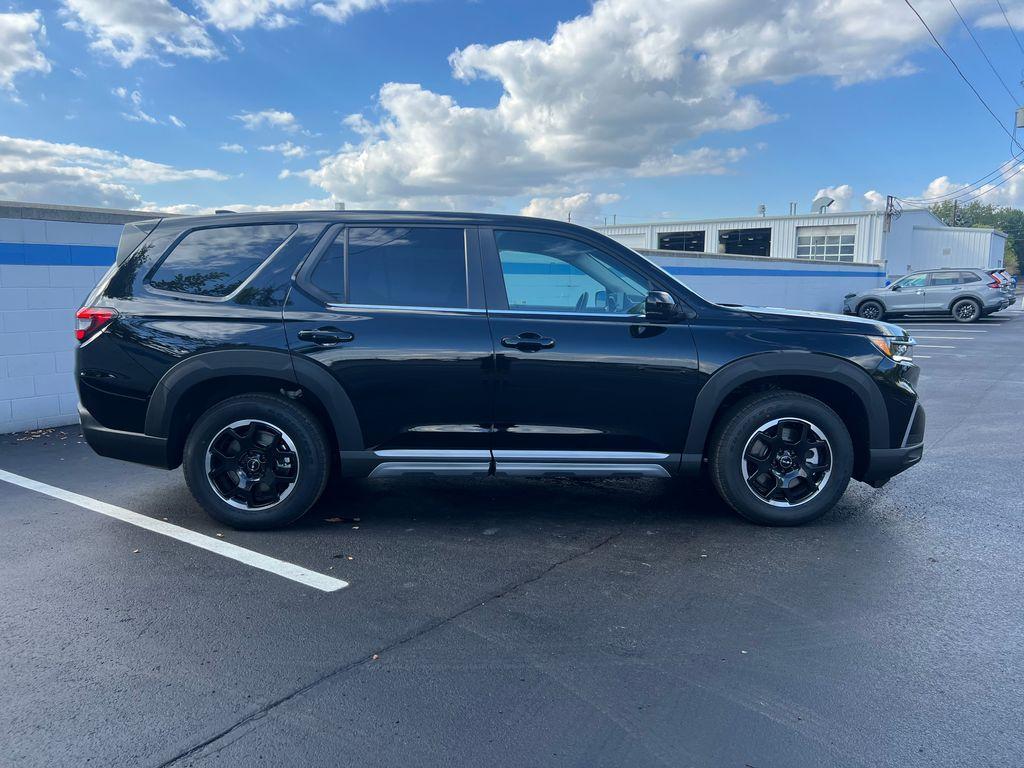 new 2025 Honda Pilot car, priced at $46,469