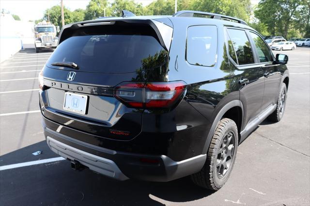 new 2025 Honda Pilot car, priced at $48,975