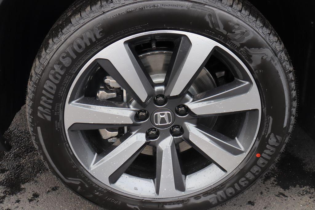 new 2025 Honda Pilot car, priced at $52,500