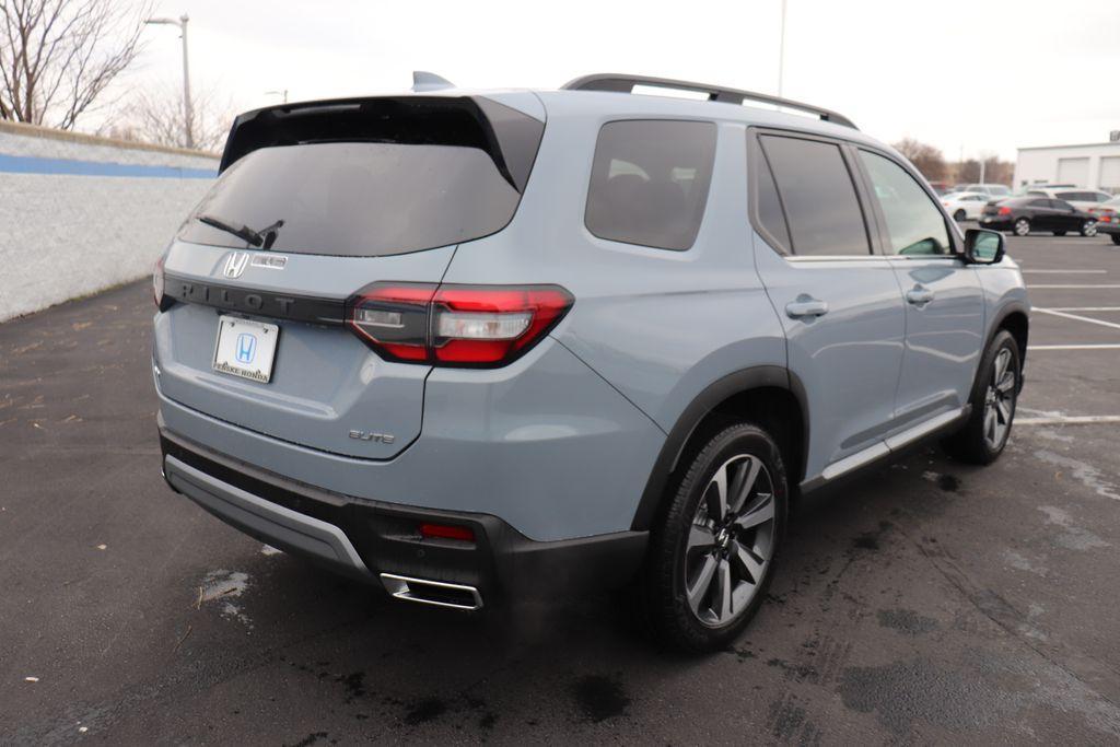 new 2025 Honda Pilot car, priced at $52,500