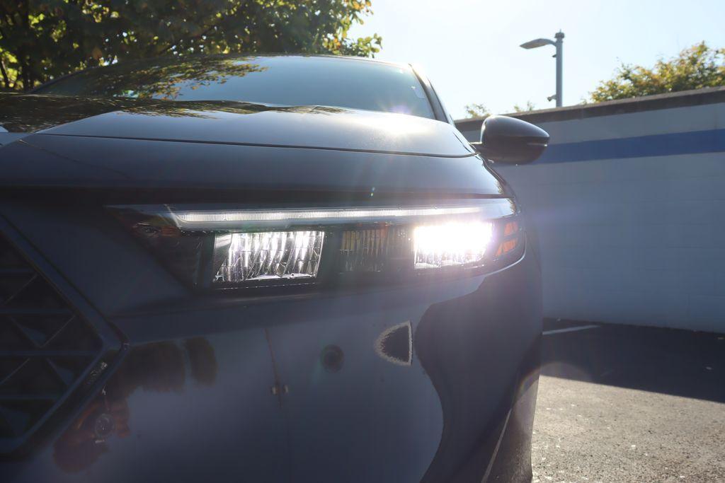 new 2025 Honda Accord Hybrid car