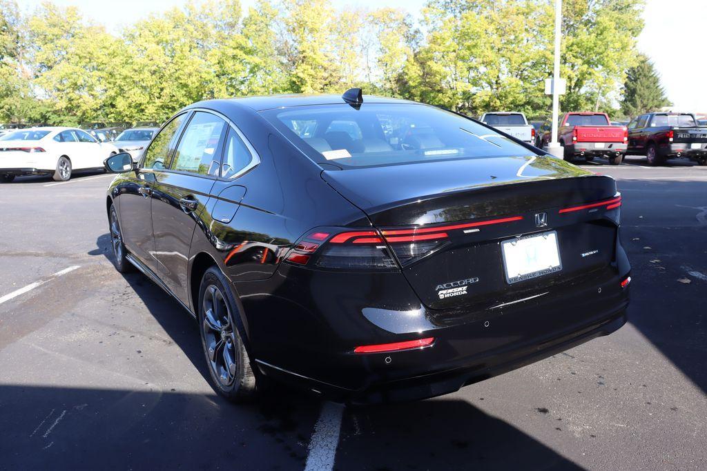 new 2025 Honda Accord Hybrid car