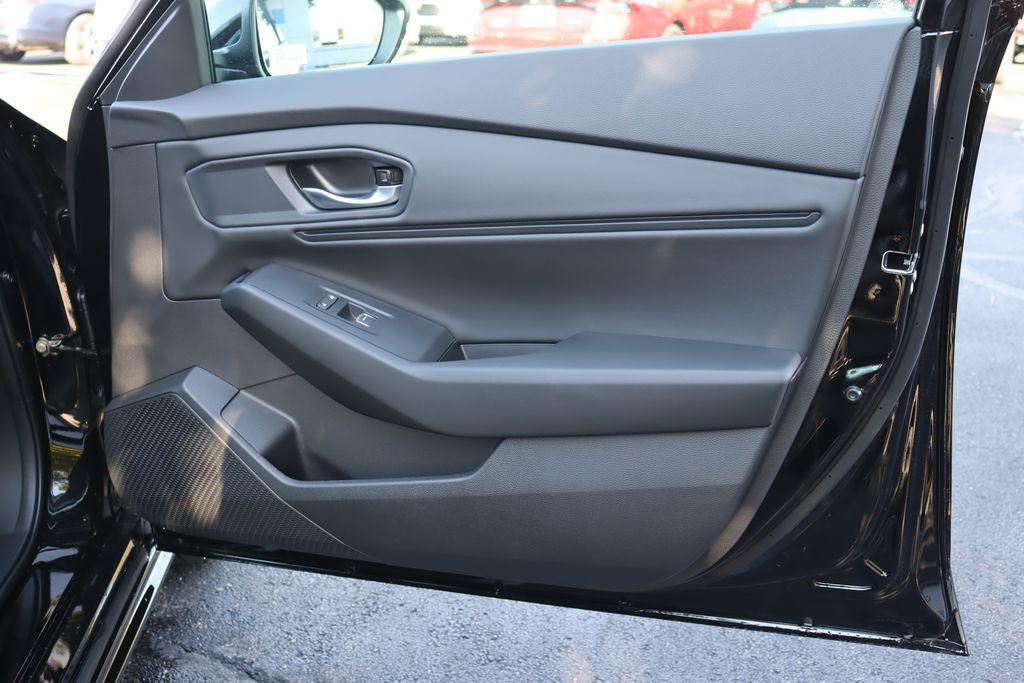 new 2025 Honda Accord Hybrid car