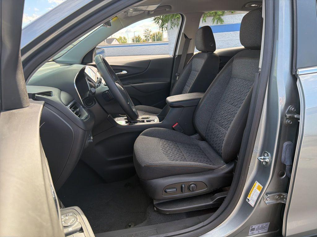 used 2023 Chevrolet Equinox car, priced at $22,493