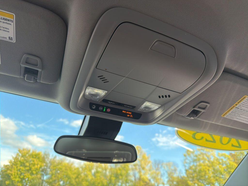 used 2023 Chevrolet Equinox car, priced at $22,493