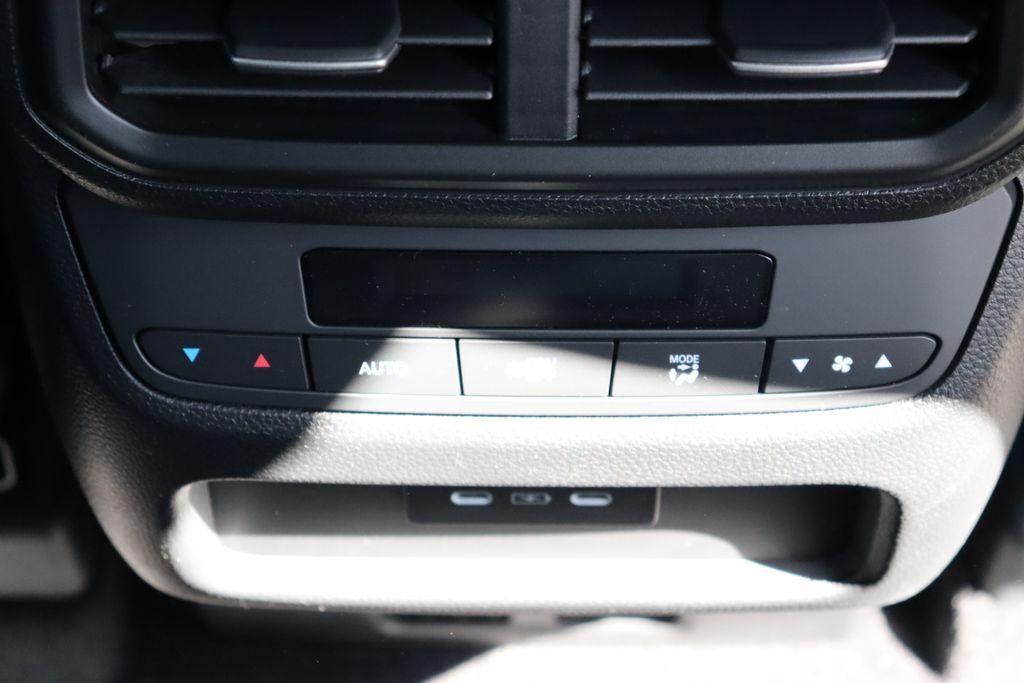 new 2025 Honda Pilot car, priced at $44,795