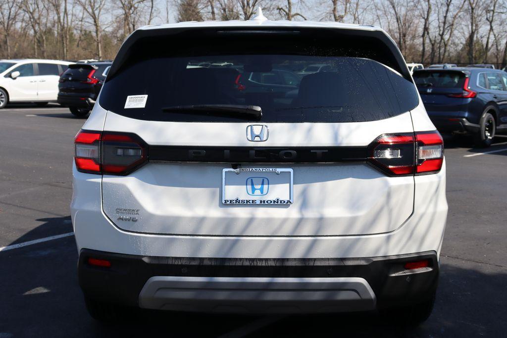 new 2025 Honda Pilot car, priced at $44,795