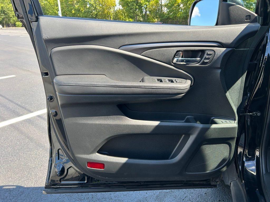 used 2020 Honda Pilot car, priced at $20,994