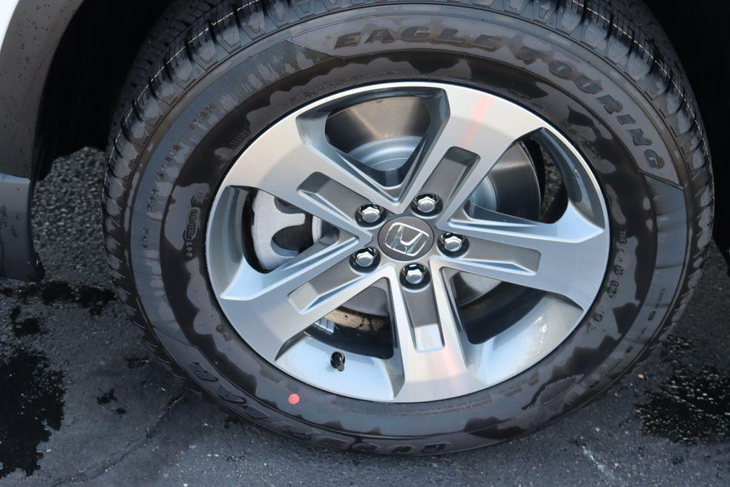 new 2025 Honda Pilot car, priced at $46,005
