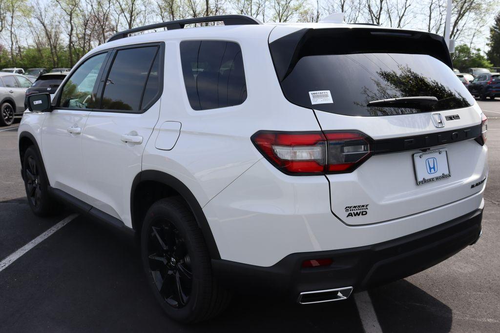 new 2025 Honda Pilot car, priced at $54,430