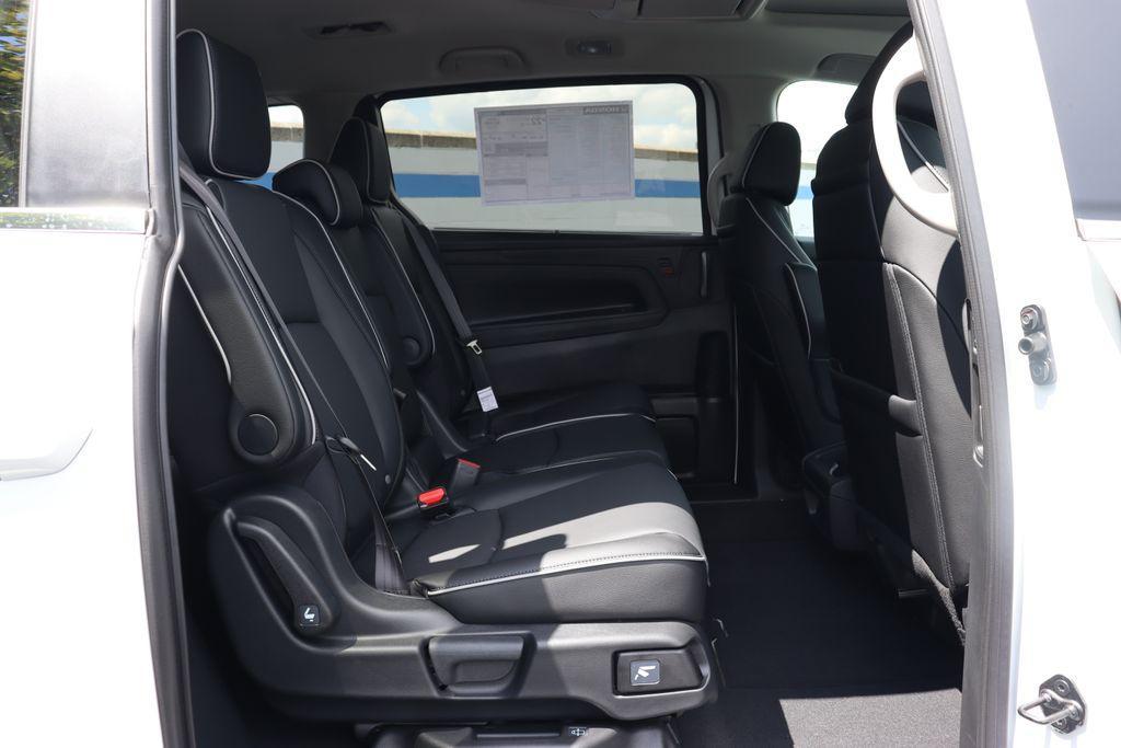 new 2025 Honda Odyssey car, priced at $46,815